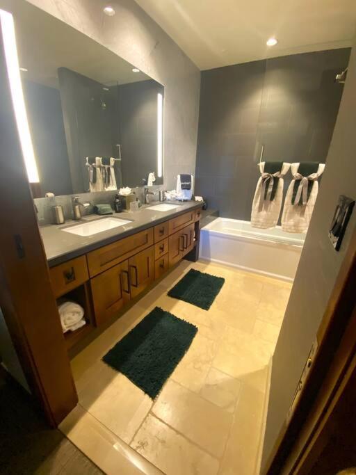 Ski In/Out - Zalanta - Great Location- 2 Hot Tubs - Heated Pool Саут-Лейк-Таго Екстер'єр фото