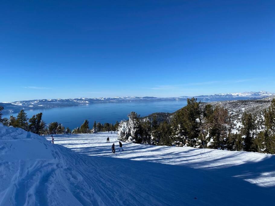 Ski In/Out - Zalanta - Great Location- 2 Hot Tubs - Heated Pool Саут-Лейк-Таго Екстер'єр фото