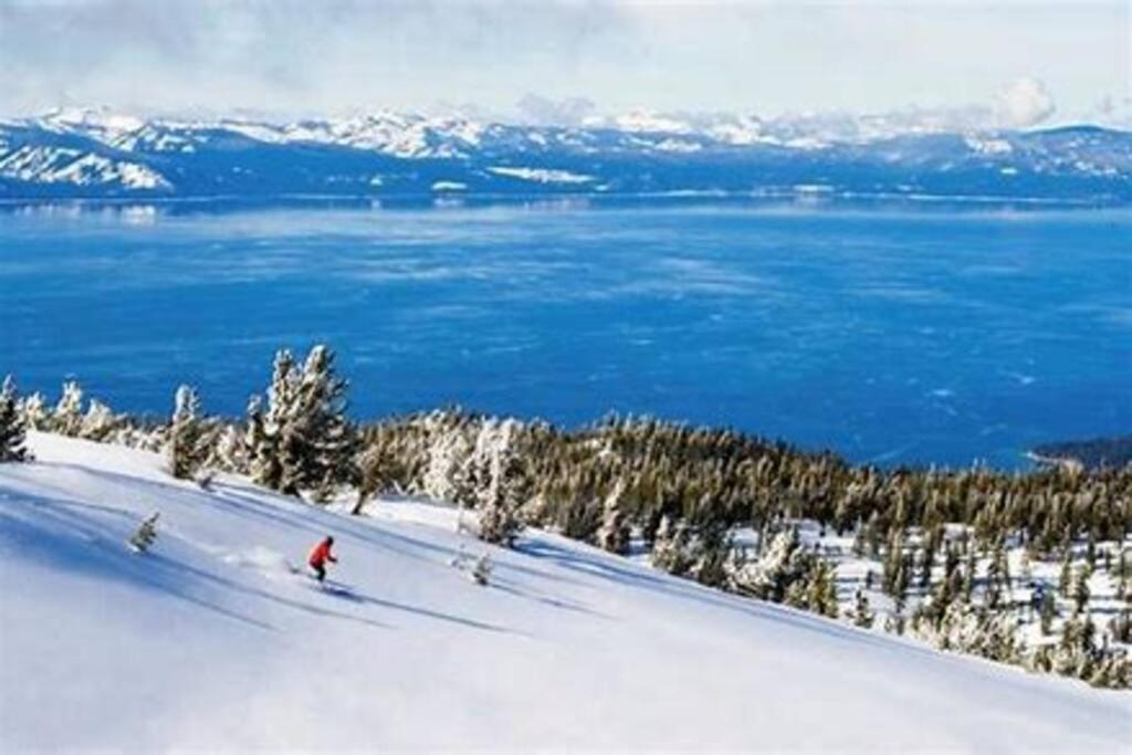 Ski In/Out - Zalanta - Great Location- 2 Hot Tubs - Heated Pool Саут-Лейк-Таго Екстер'єр фото